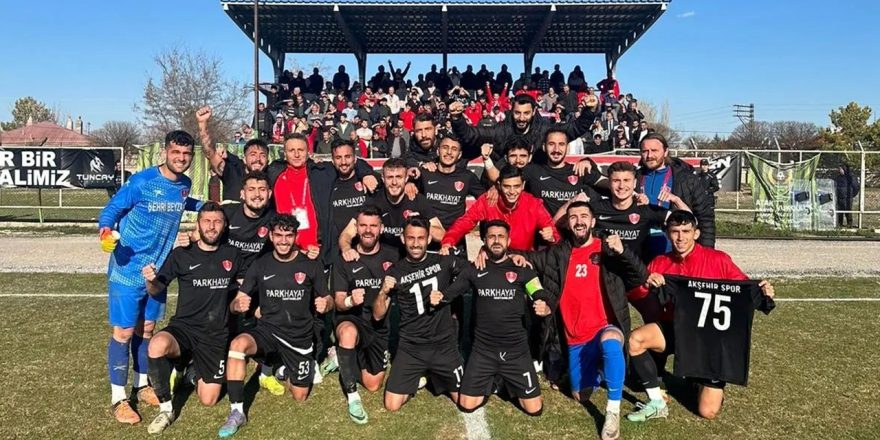 Akşehirspor oyuncuları